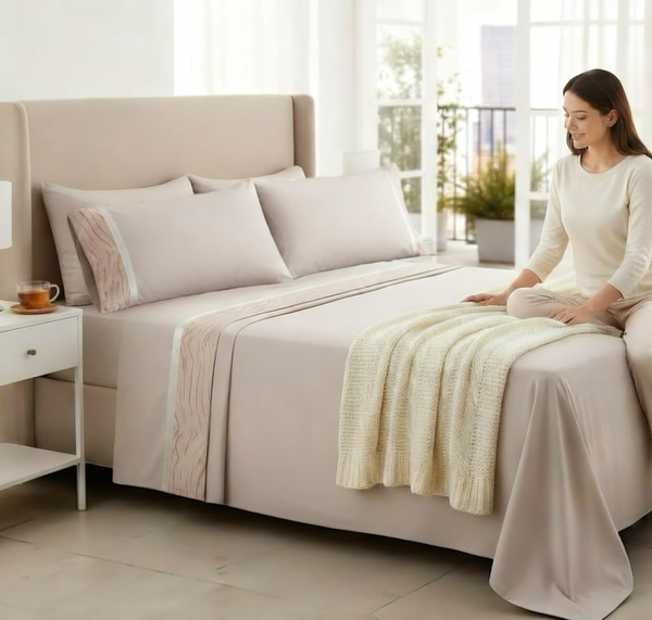 Completo lenzuola Josephie in caldo cotone con fascia in raso jaquard