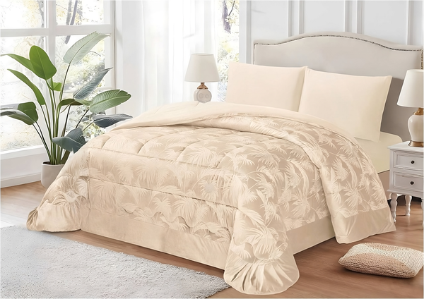 Trapunta Piumone Beatrice in morbido velluto con lavorazione jacquard e balza tinta unita